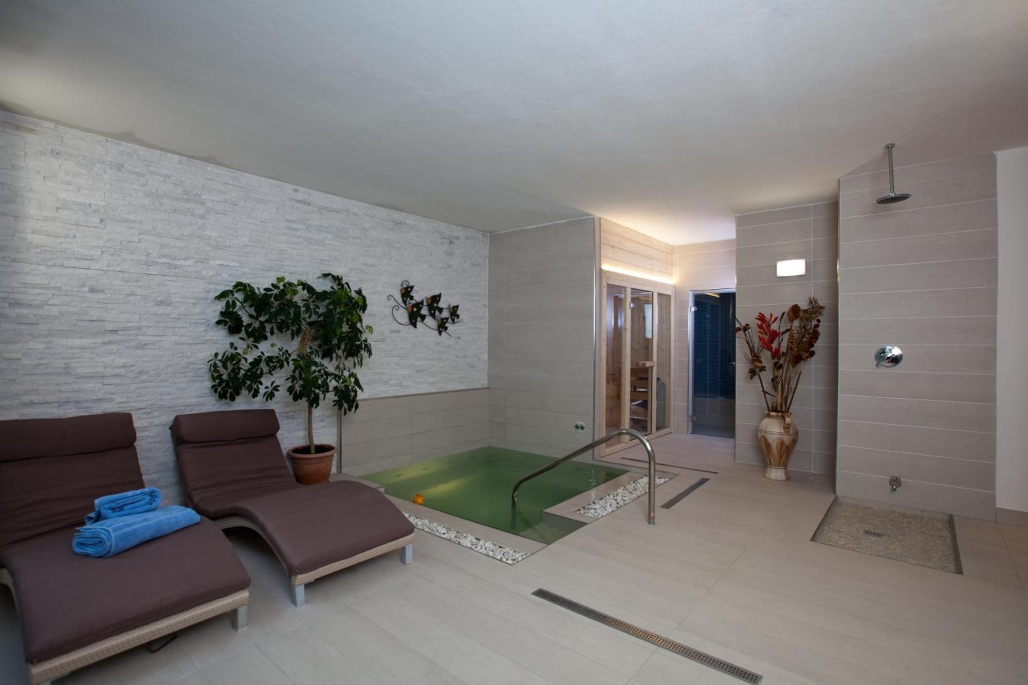 Double or Twin Room with Spa Access